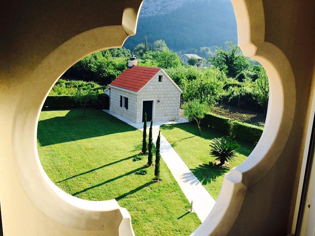 Apartments Anna Omiš Eksteriør bilde
